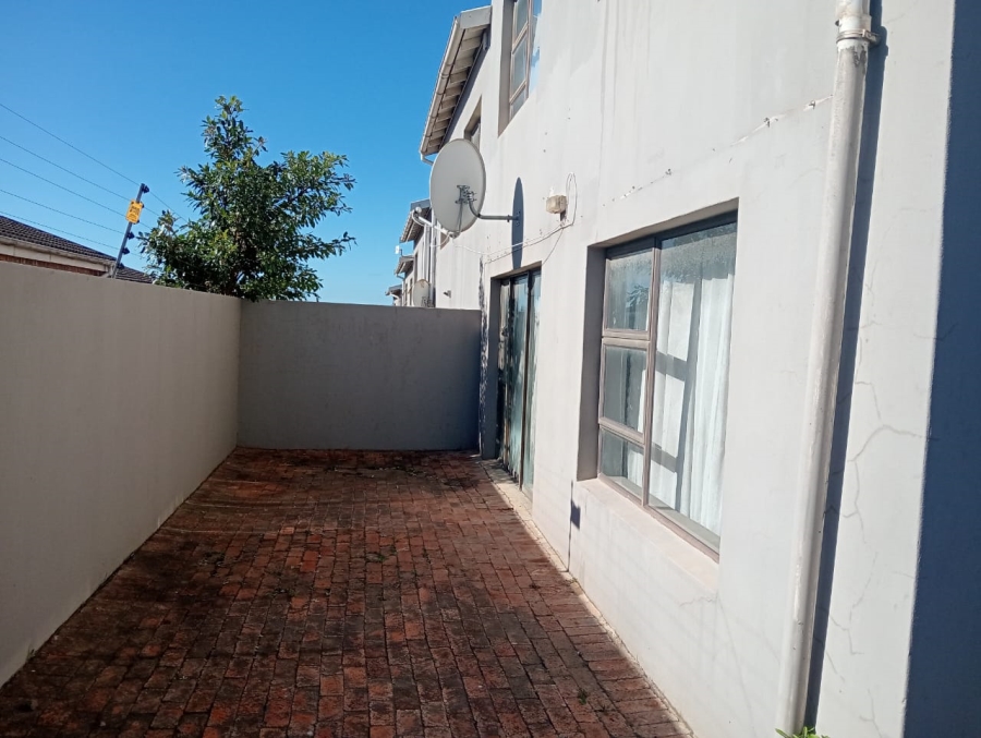 12 Bedroom Property for Sale in Humansdorp Eastern Cape